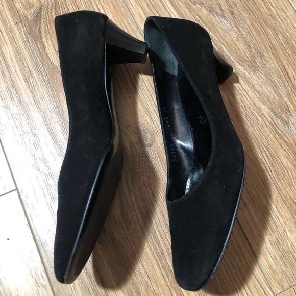 Salvatore Ferragamo Black Suede Round Toe Kitty Heels Shoes Size 9.5 - Picture 5 of 10